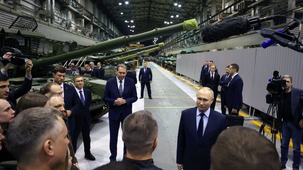 Rusko prudce zvýšilo výrobu zbraní, často však pouze modernizuje starší